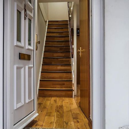 Cozy Double Room - Only Room ลอนดอน ภายนอก รูปภาพ